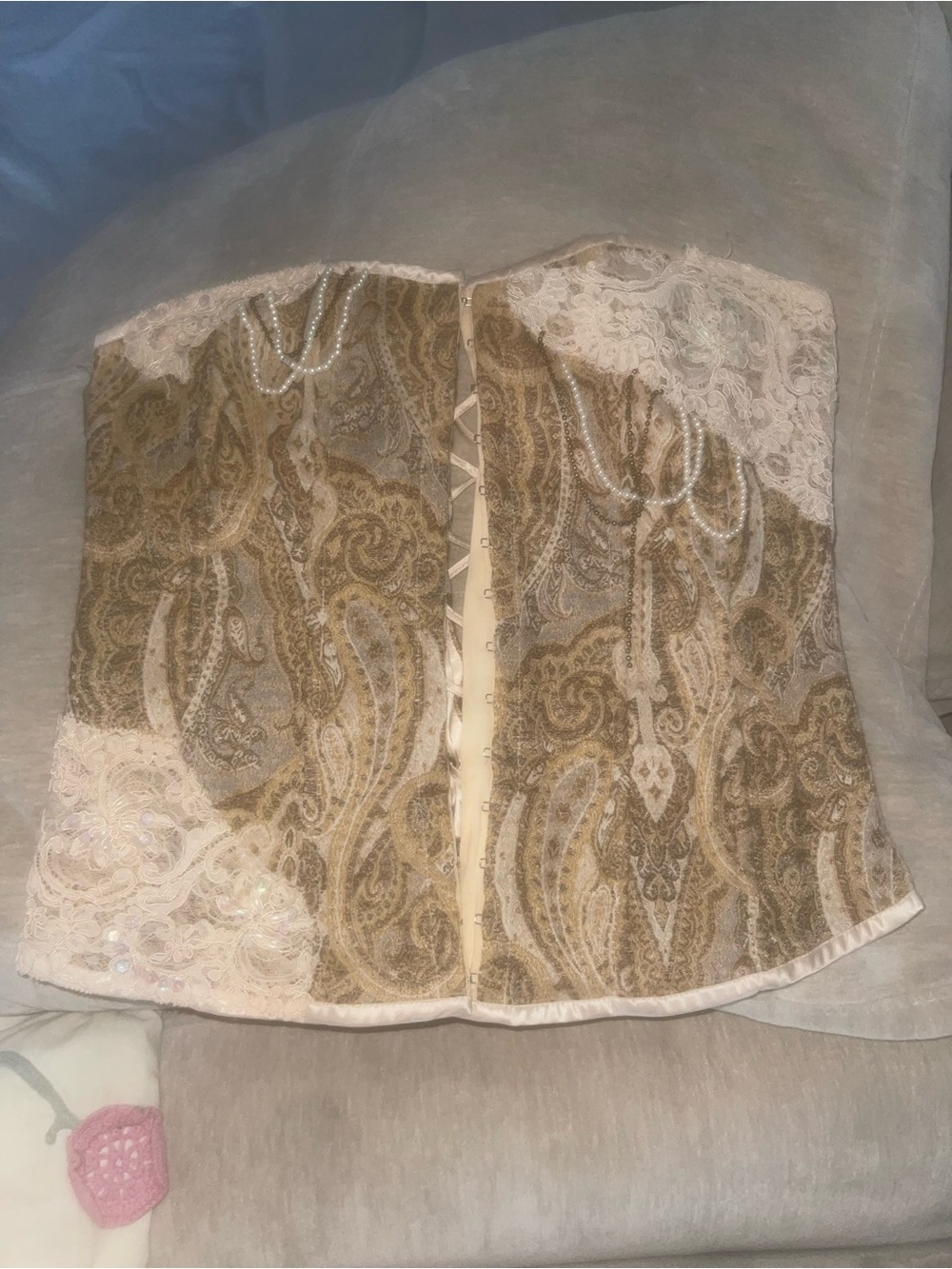 Pearl-Accented Paisley Corset Top in Gold and Cream Size 8-10